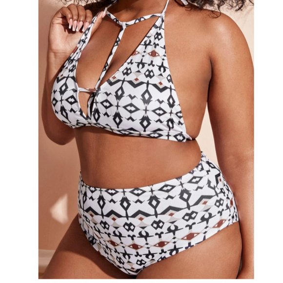 Ribbed Geometric Print Bikini Swimsuit – Plus – 1XL & 2XL - Picture 4 of 4